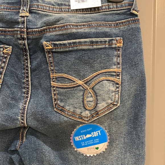 Wallflower jeans NWT - Picture 9 of 9